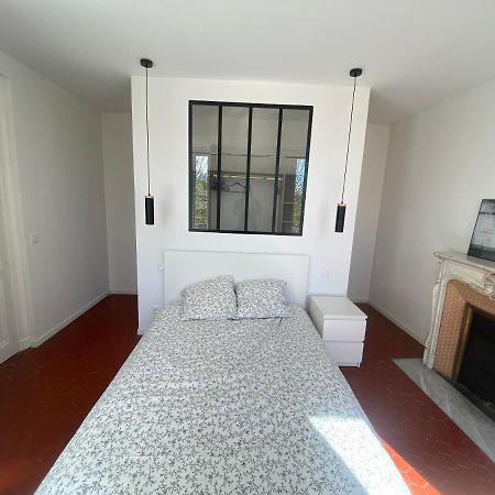 Charmant T3 Dans Le Centre Historique Apartment Manosque Exterior photo