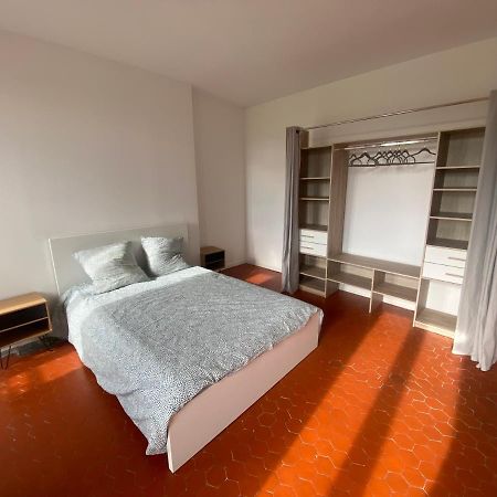 Charmant T3 Dans Le Centre Historique Apartment Manosque Exterior photo