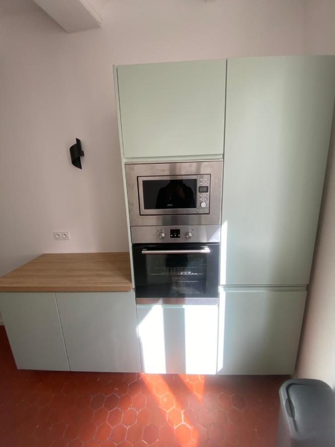 Charmant T3 Dans Le Centre Historique Apartment Manosque Exterior photo