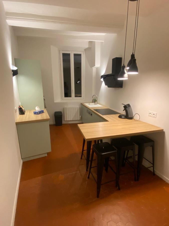Charmant T3 Dans Le Centre Historique Apartment Manosque Exterior photo